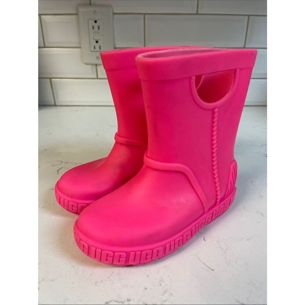 TODDLER UGG DRIZLITA
RAINBOOTS - WATERPROOF & COZY COMFORT Size 9 Taffy Pink